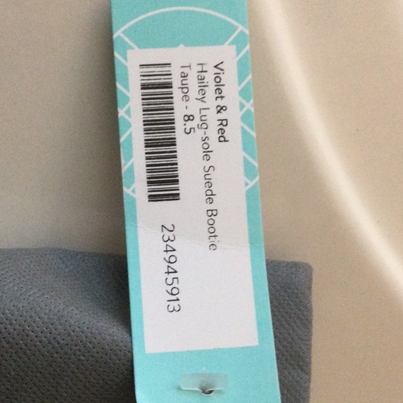 NWT Violet & Red Hailey Lug-Sole Suede boots (8.5)-Stitch Fix - Picture 7 of 7